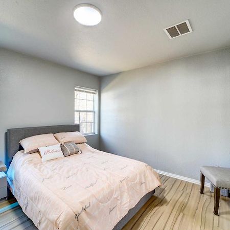 Convenient Tulsa Home - 2 Mi To Downtown! ภายนอก รูปภาพ